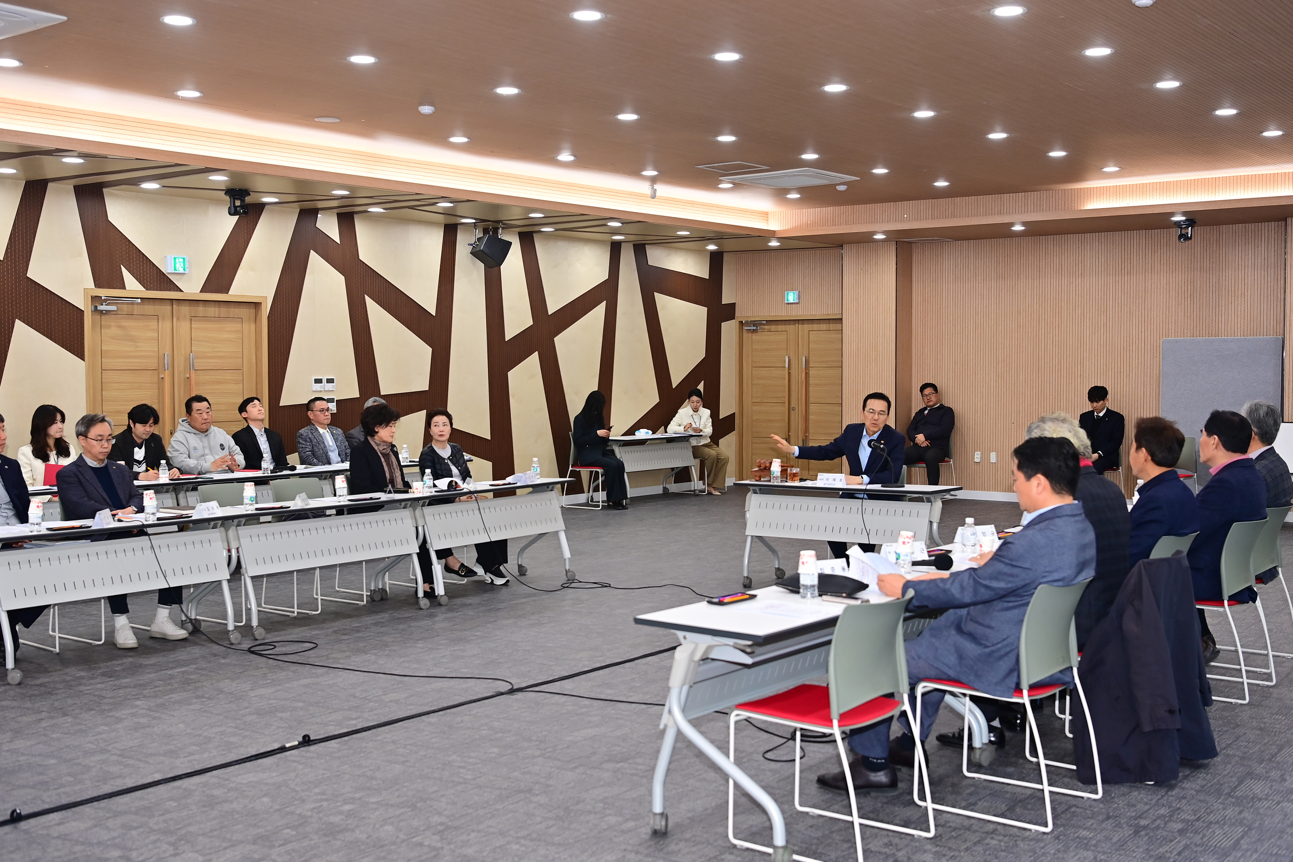 연수구는 지난 3일 연수구 제2청사 대회의실에서 2025년 제1차 체육진흥협의회를 개최하고 지역 내 생활체육 활성화 및 장애인 체육 지원방안을 논의했다